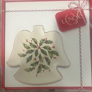Lenox Cream and Green Holly Angel Decor